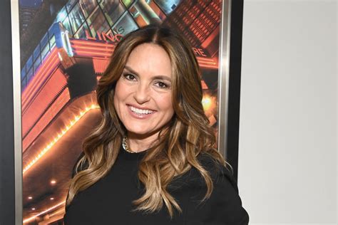 Mariska Hargitay Hits the Beach With SVU Co